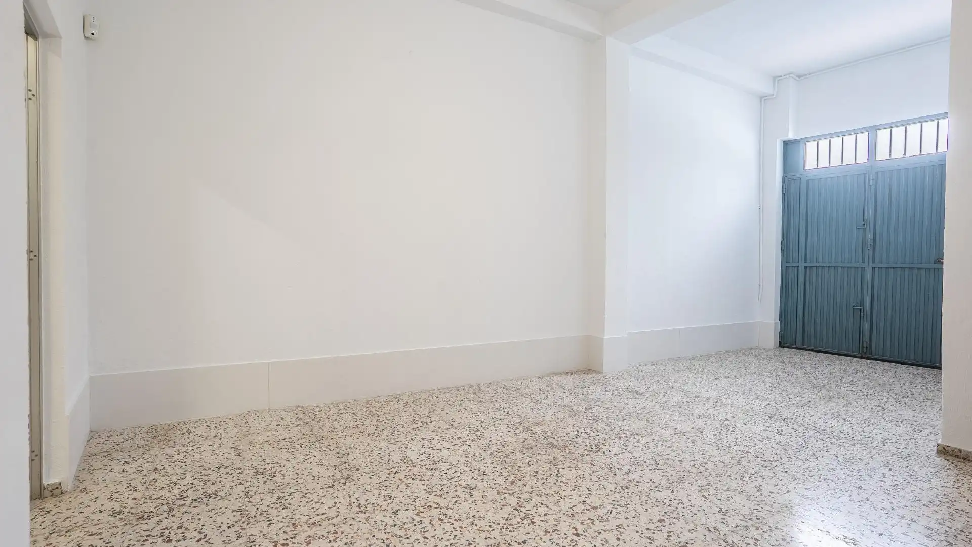 Local en venta en Huércal de Almería con Amueblado