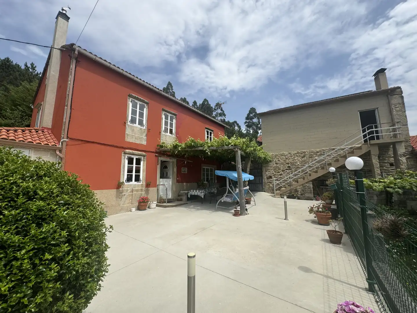 Vista exterior de Finca rústica en venta en Outes con Calefacción, Jardín privado y Terraza