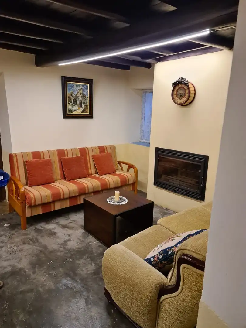 Sala d'estar de Casa o xalet en venda en Armenteros amb Moblat