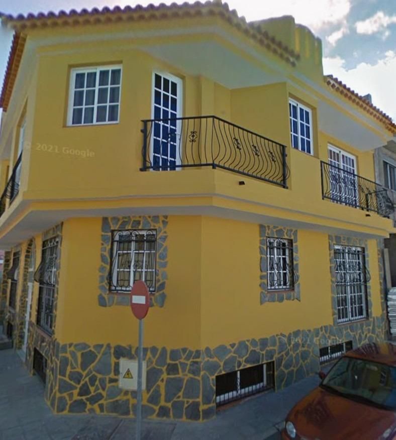 Vista exterior de Edifici en venda en Granadilla de Abona