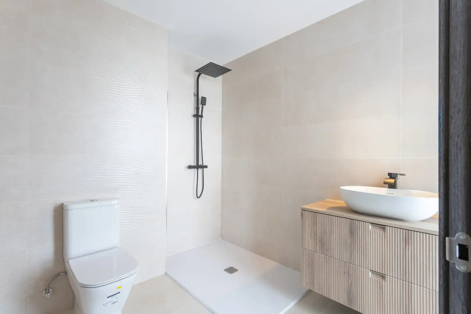 Bathroom of Houses for sale in Brunete, Madrid