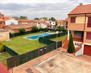 Swimming pool of Single-family semi-detached for sale in Canillas de Río Tuerto  with Private garden, Parquet flooring and Terrace