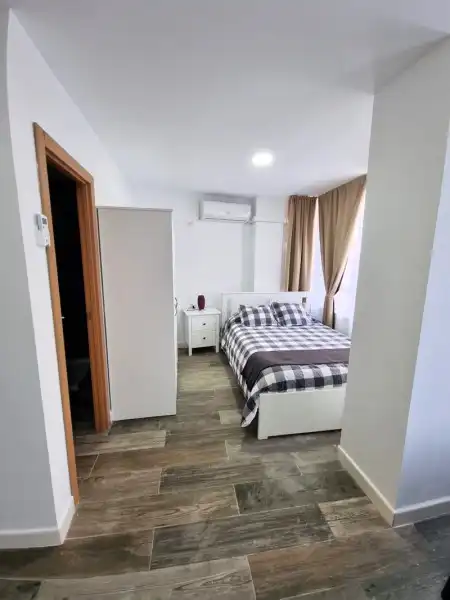 Schlafzimmer von Wohnung zur Miete in Lucena mit Klimaanlage und Heizung