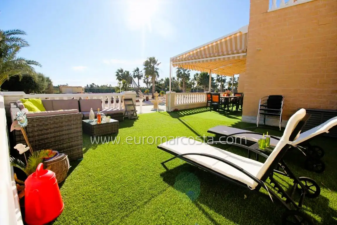 Terrace of Houses for sale in Elche / Elx  with Air Conditioner, Heating and Private garden