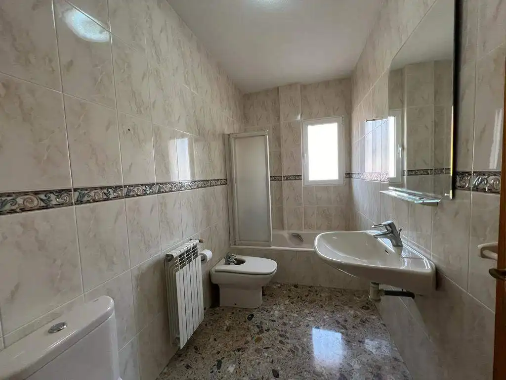 Bany de Casa o xalet en venda en Polop amb Calefacció, Jardí privat i Terrassa