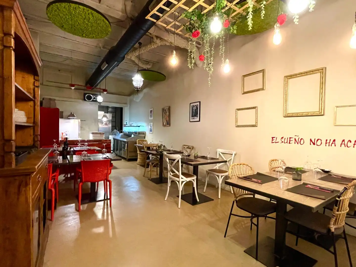 Comedor de Local de alquiler en Figueres con Aire acondicionado, Terraza y Amueblado