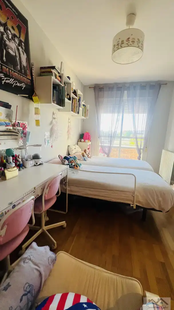 Dormitori de Pis en venda en Boadilla del Monte amb Calefacció, Terrassa i Traster