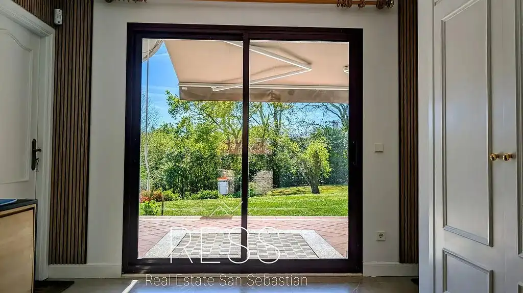 Terrassa de Casa o xalet en venda en Hondarribia amb Aire condicionat, Jardí privat i Terrassa