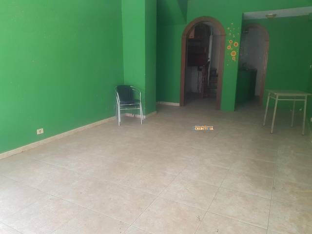 Local comercial en Alquiler en Camelias - Pi y Margall