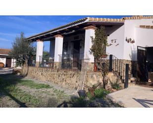 Vista exterior de Casa o xalet en venda en Zalamea la Real amb Piscina
