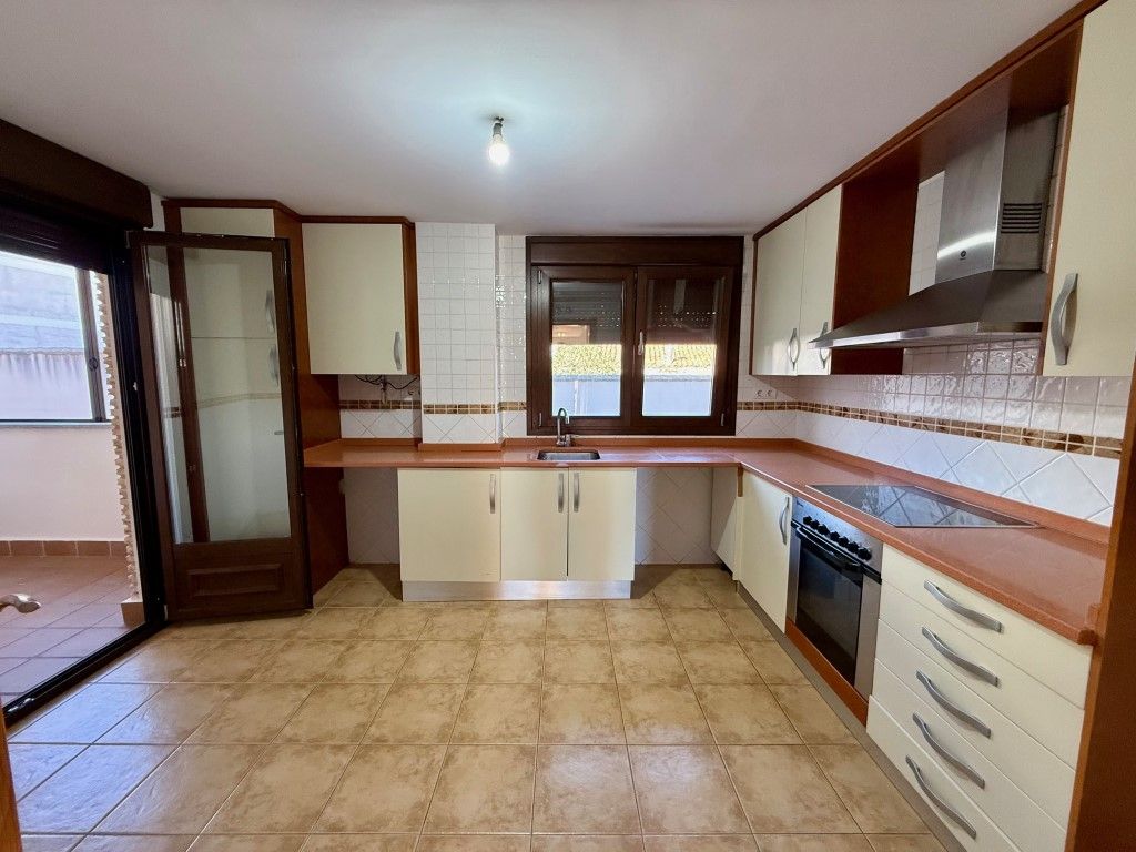 Kitchen of Duplex for sale in Navalcarnero