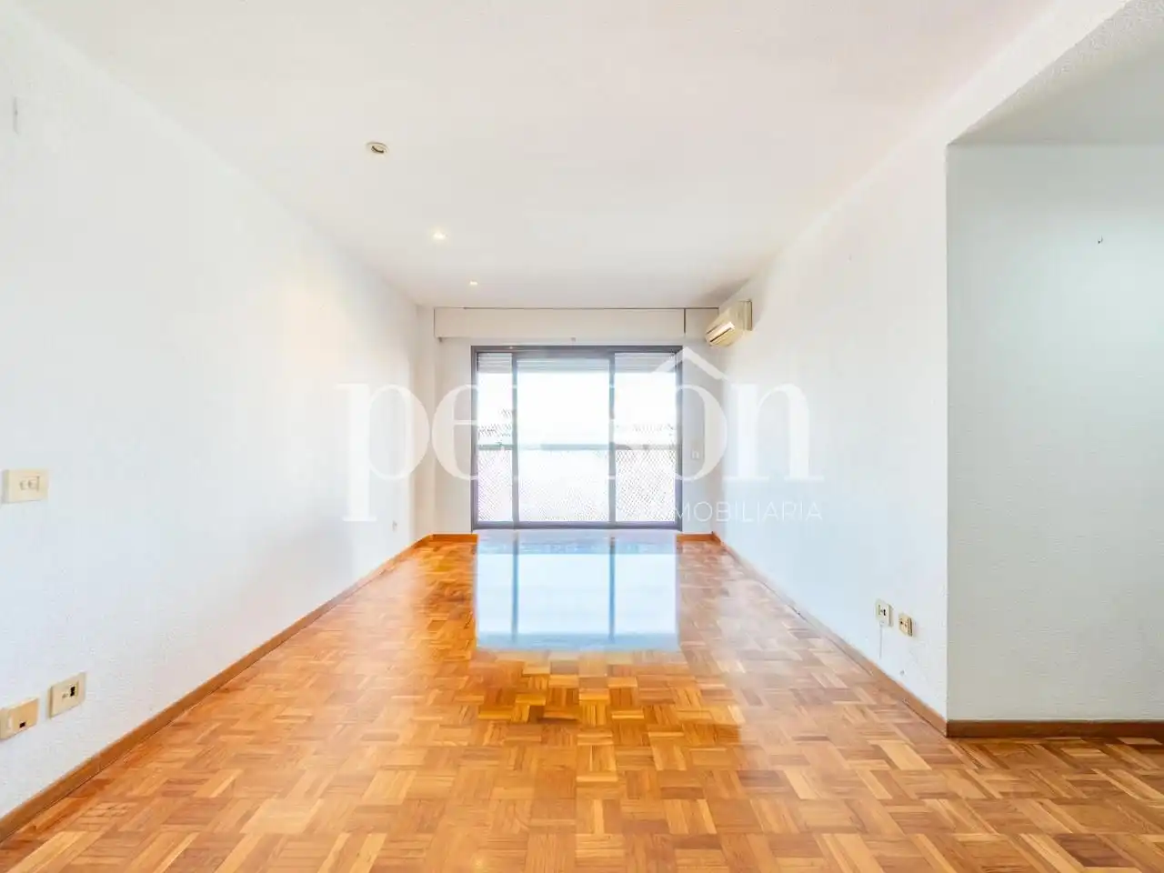Habitación de Piso de alquiler en Valencia con Aire acondicionado y Terraza