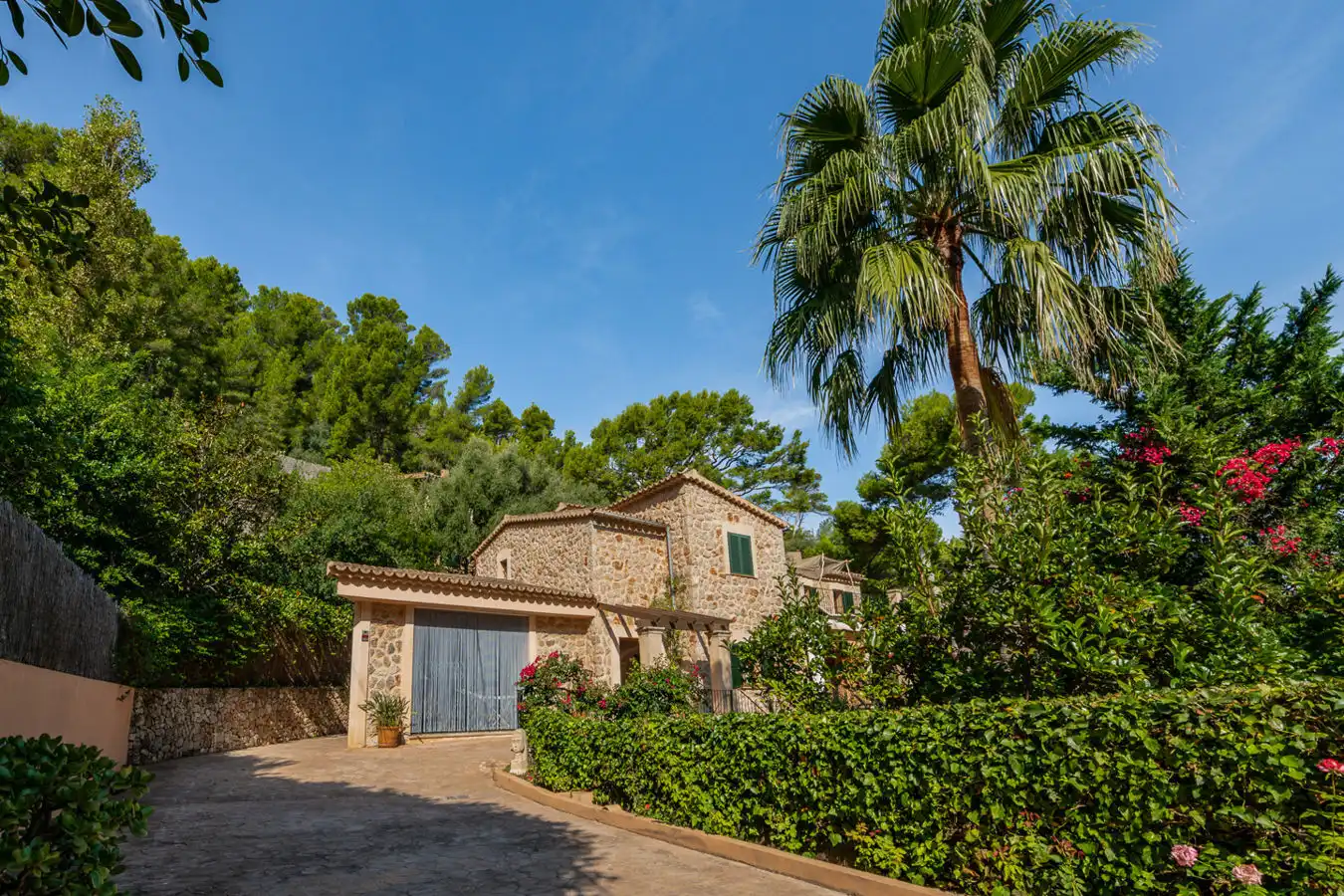 Country homes for sale in Deià