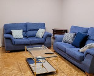 Living room of Flat to rent in Cuenca Capital  with Air Conditioner, Heating and Parquet flooring