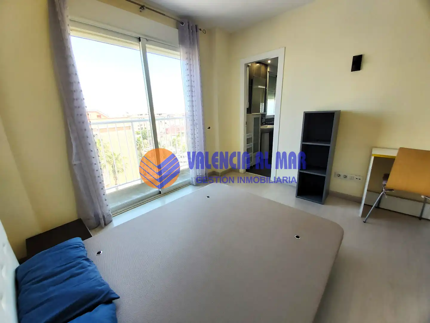 Schlafzimmer von Dachboden zum Verkauf in Valencia mit Klimaanlage, Heizung und Parkett