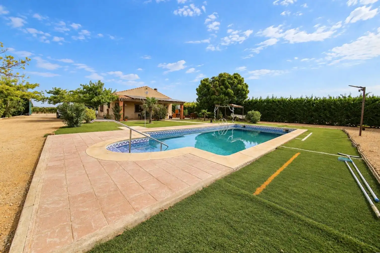 Villa con piscina in vendita a Argamasilla de Alba