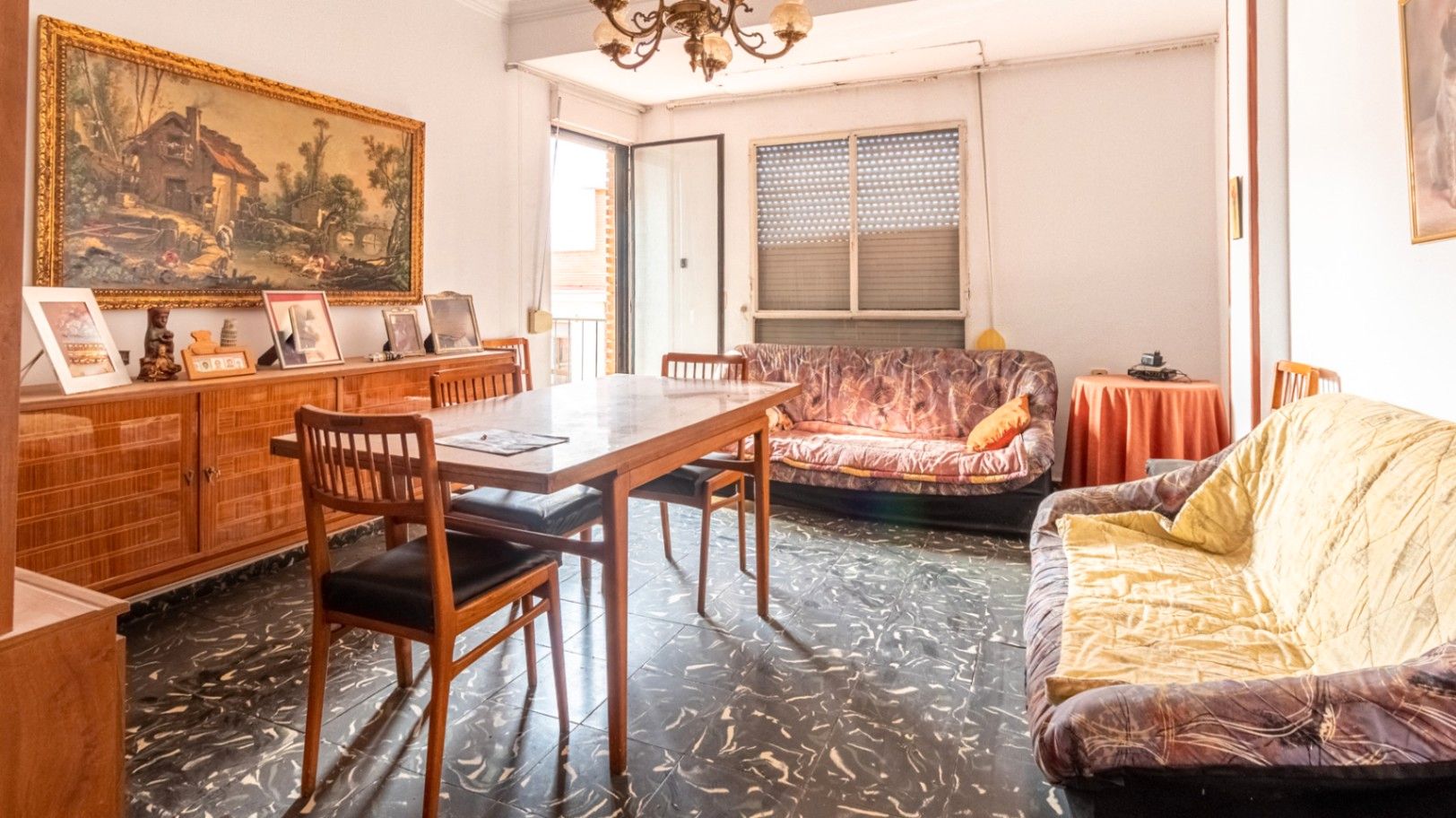 Living room of Flat for sale in Oliva  with Terrace, Furnished and Balcony