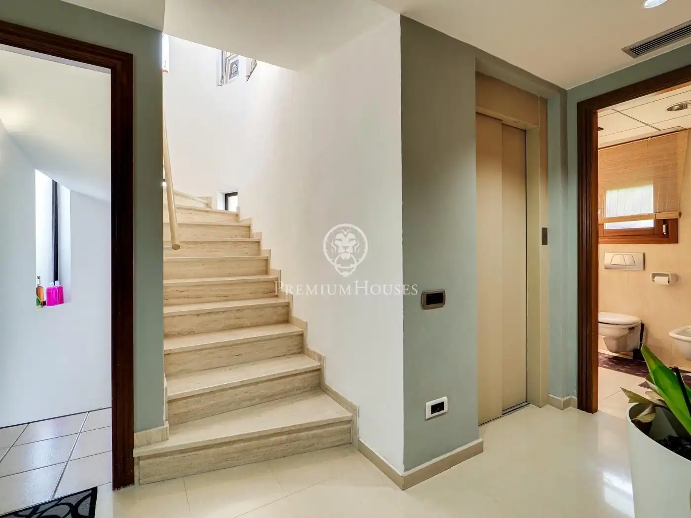 Houses for sale in Olesa de Montserrat  with Air Conditioner, Private garden and Terrace