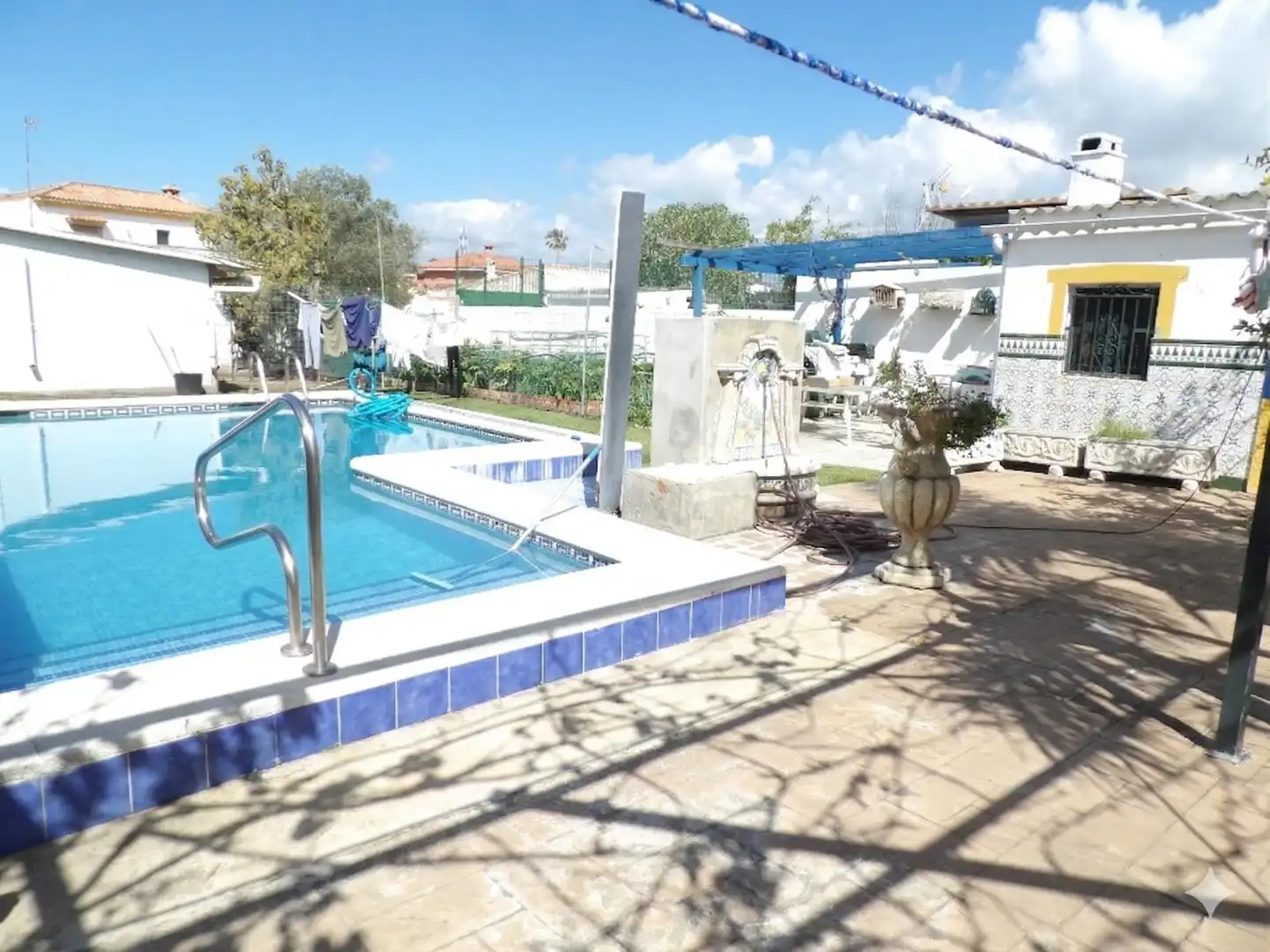 Swimming pool of Houses for sale in Algeciras  with Air Conditioner, Private garden and Storage room