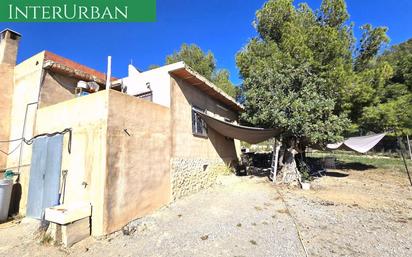 Vista exterior de Casa o xalet en venda en Llíria amb Calefacció, Jardí privat i Terrassa