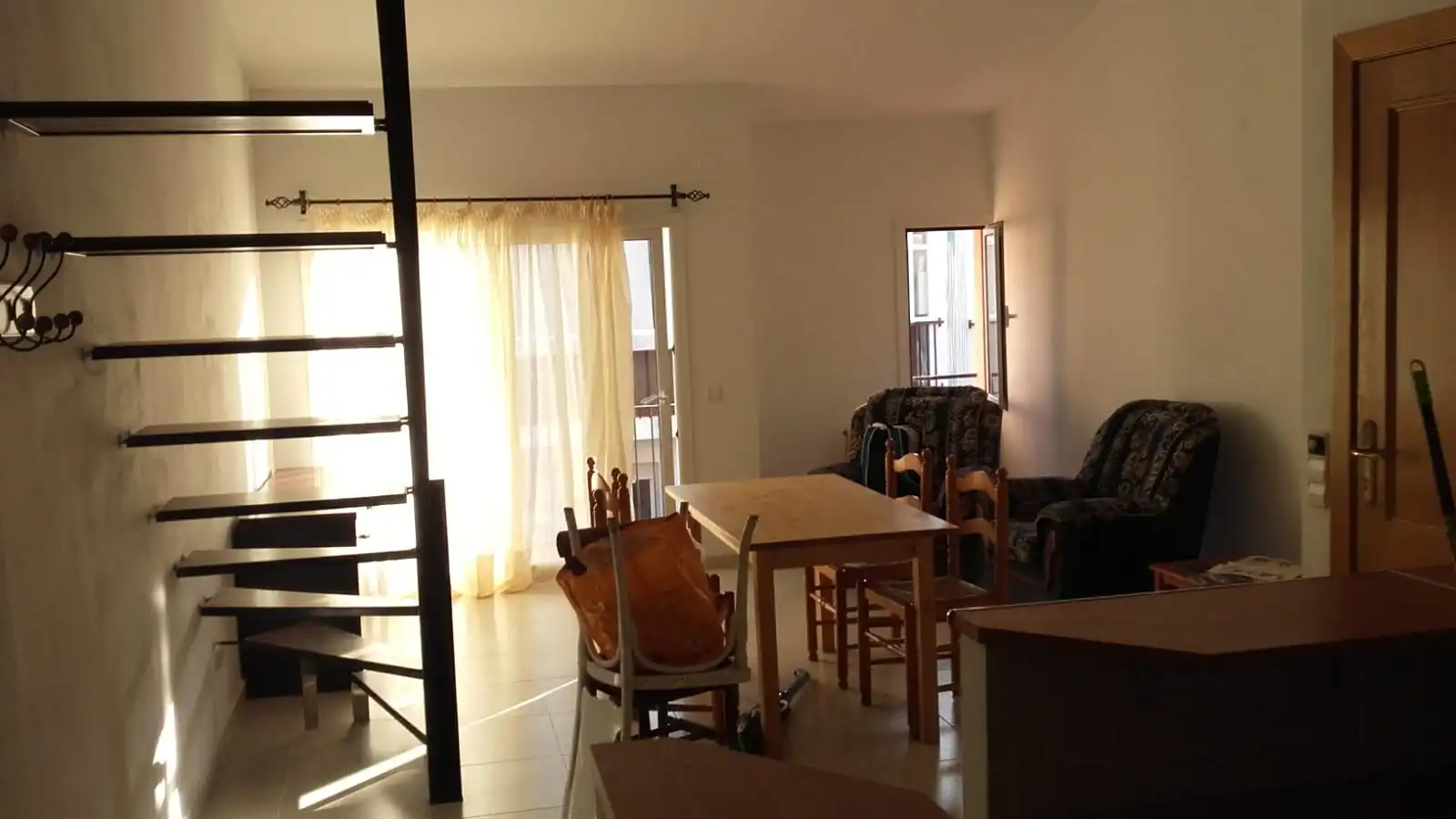 Sala d'estar de Àtic en venda en Mataró amb Terrassa, Moblat i Balcó
