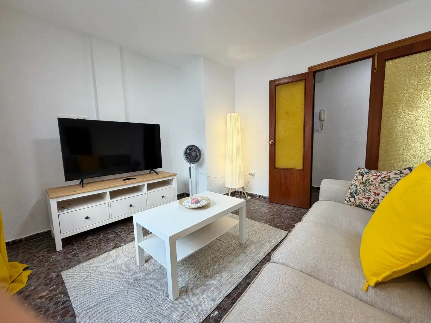 Sala d'estar de Pis de lloguer en Almería amb Aire condicionat, Calefacció i Terrassa