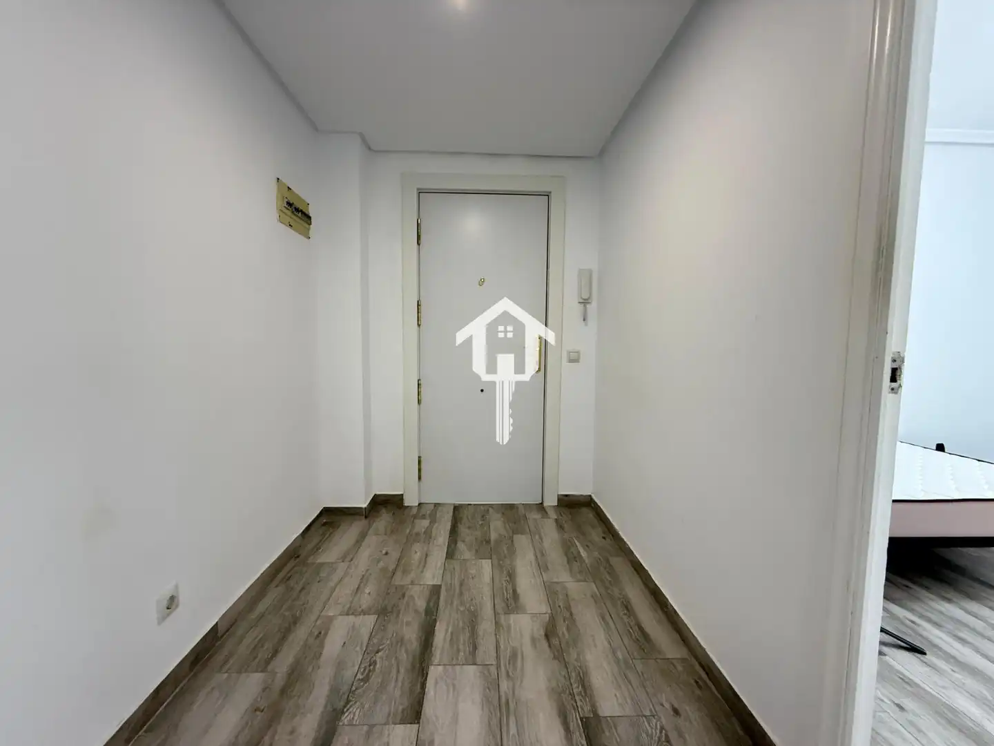 Flat for sale in Alicante / Alacant  with Air Conditioner and Furnished