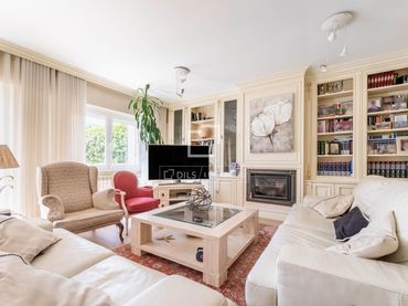 Villa mit Pool zum Verkauf in Zona Monte El Pilar