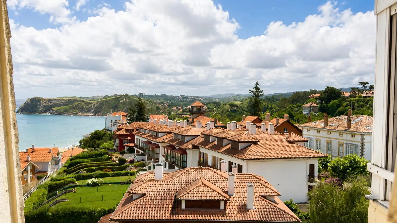Außenansicht von Wohnung zum Verkauf in Comillas (Cantabria)