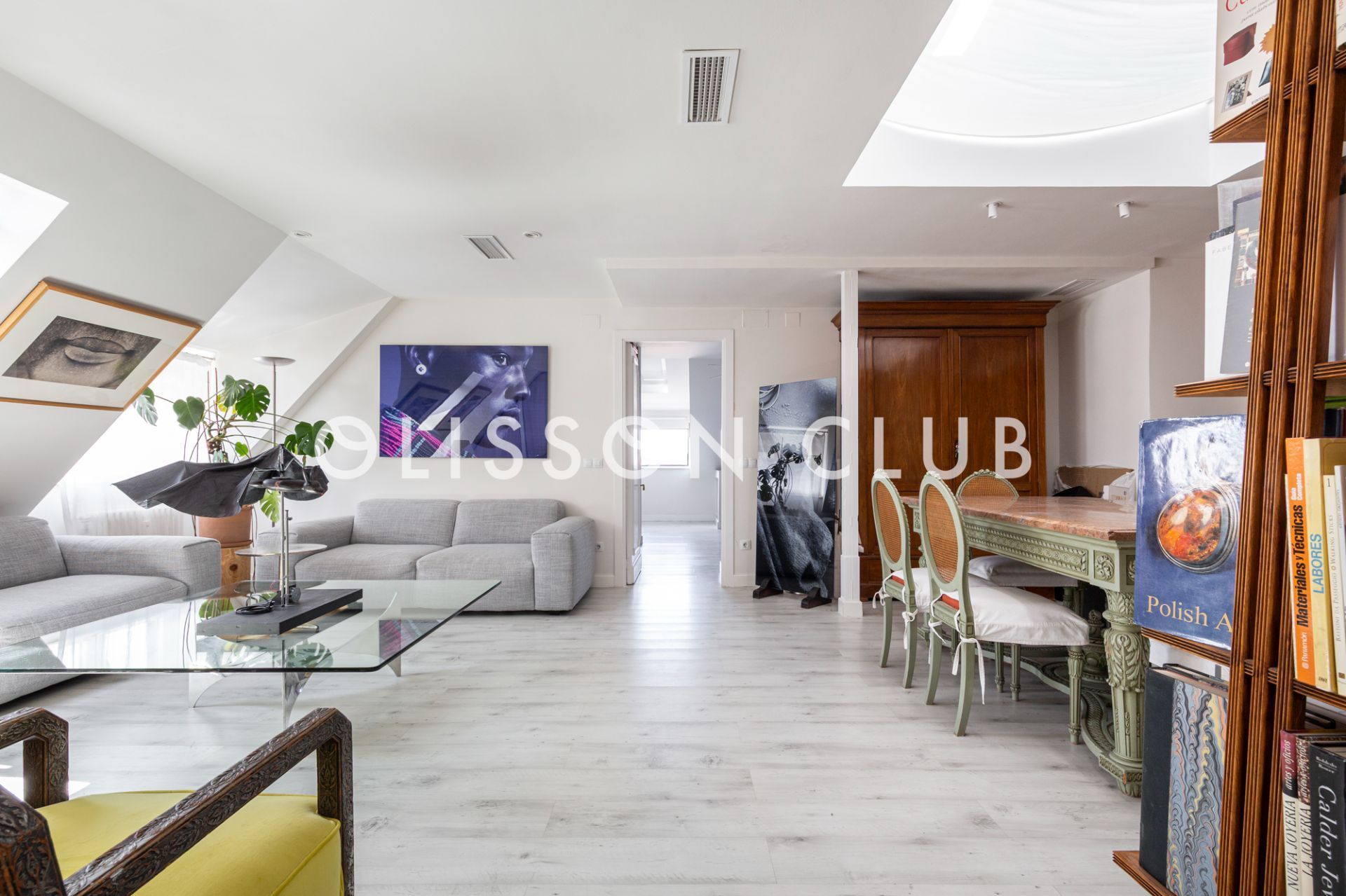 Living room of Attic for sale in  Madrid Capital  with Air Conditioner and Heating