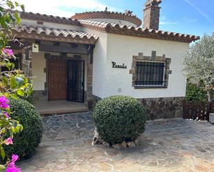 Vista exterior de Casa adosada en venda en Calonge amb Calefacció, Jardí privat i Terrassa