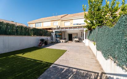 Jardí de Casa o xalet en venda en Arroyomolinos (Madrid) amb Aire condicionat, Terrassa i Balcó