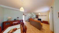 Sala d'estar de Casa adosada en venda en Las Palmas de Gran Canaria amb Jardí privat