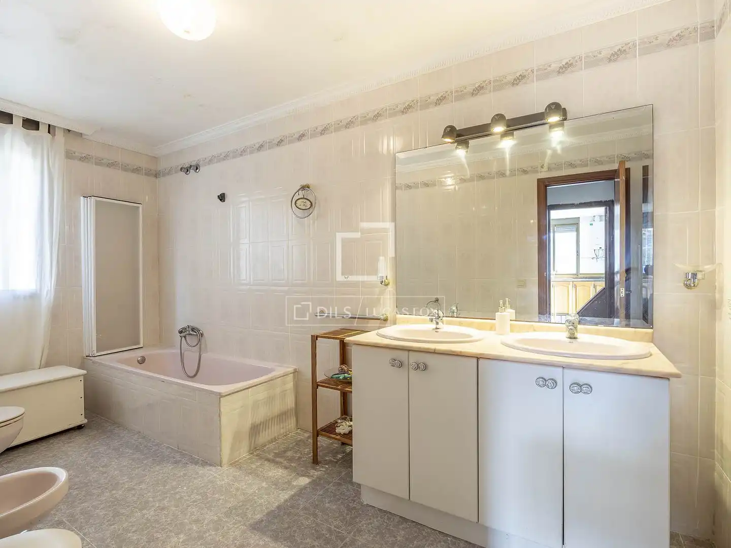 Baño de Casa o chalet en venta en L'Eliana con Aire acondicionado, Calefacción y Jardín privado