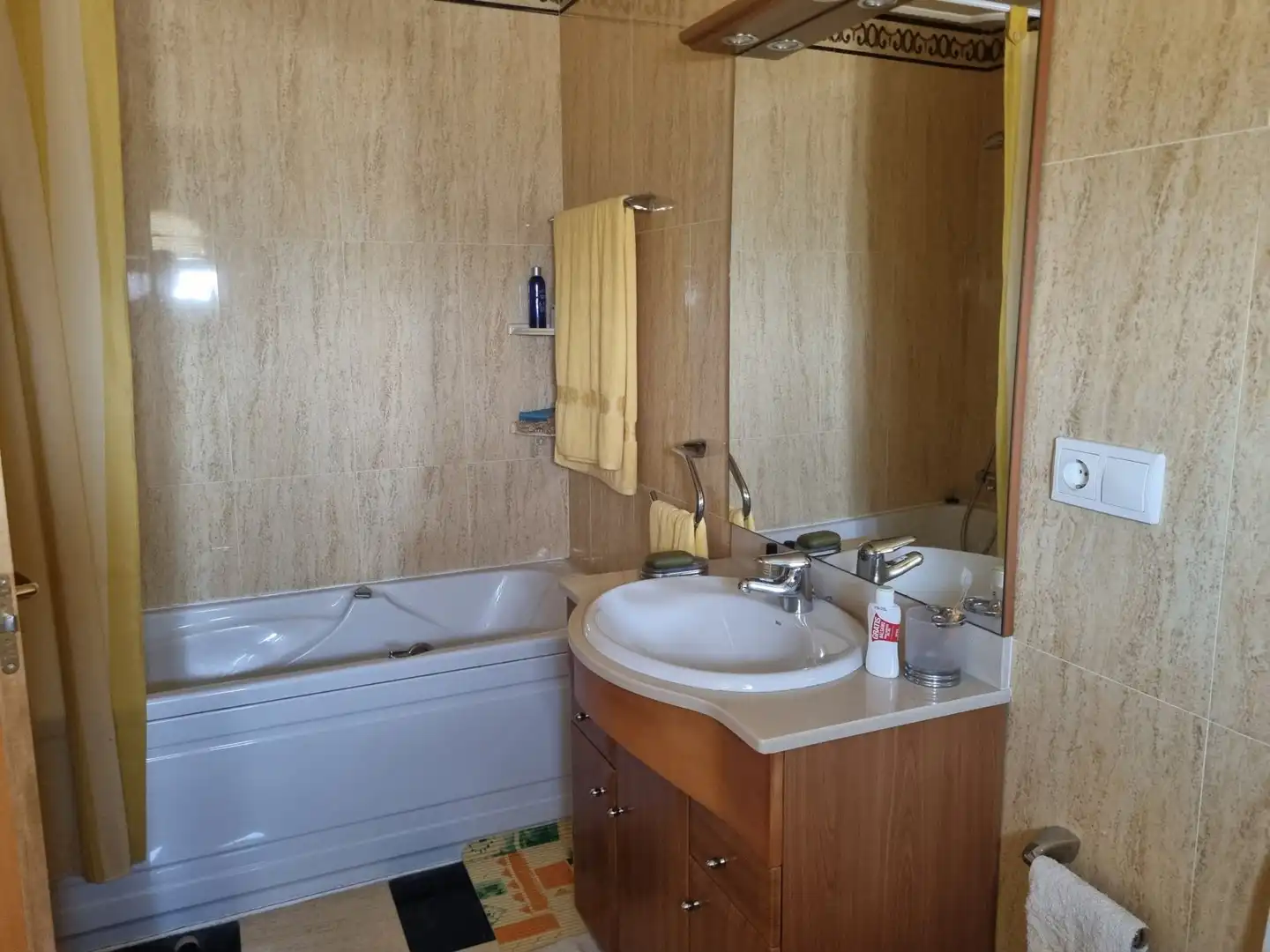 Bany de Casa o xalet en venda en Nájera amb Calefacció, Terrassa i Moblat