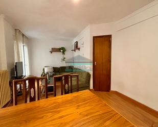 Living room of Flat for sale in  Granada Capital  with Terrace and Balcony