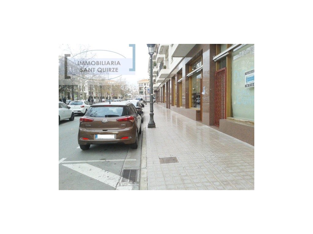 Vista exterior de Local de alquiler en Sant Quirze del Vallès