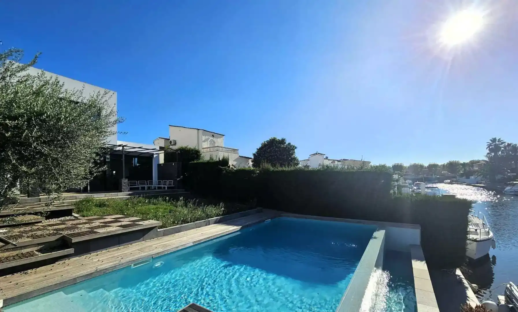 Casa con piscina en venta en NOGUERA 36