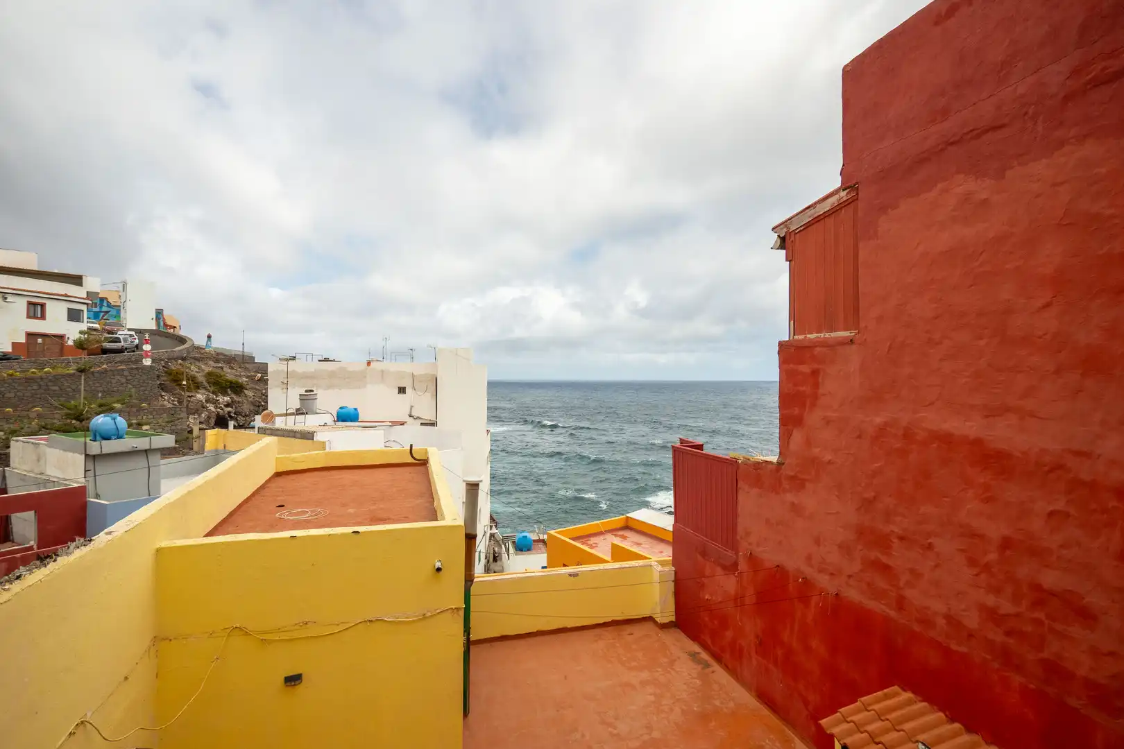 Vista exterior de Casa o xalet en venda en Santa María de Guía de Gran Canaria amb Terrassa, Moblat i Balcó