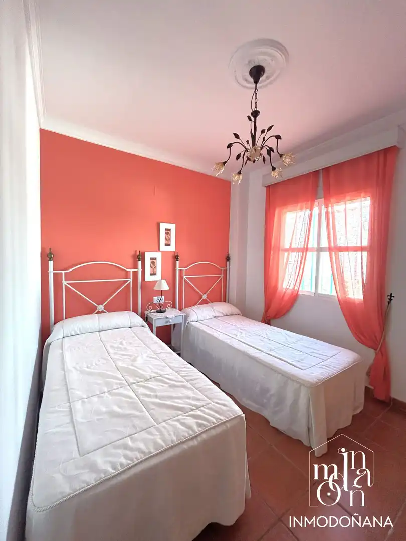 Habitación de Casa o chalet en venta en Almonte con Terraza, Trastero y Amueblado