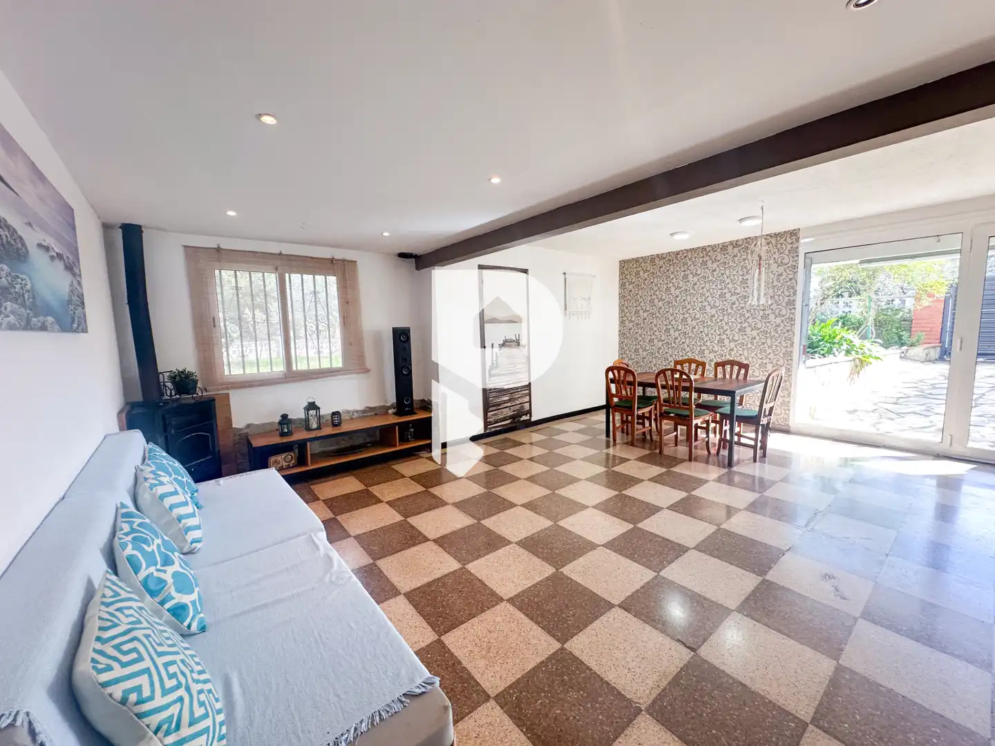 Sala d'estar de Casa o xalet en venda en Esparreguera amb Aire condicionat, Calefacció i Jardí privat