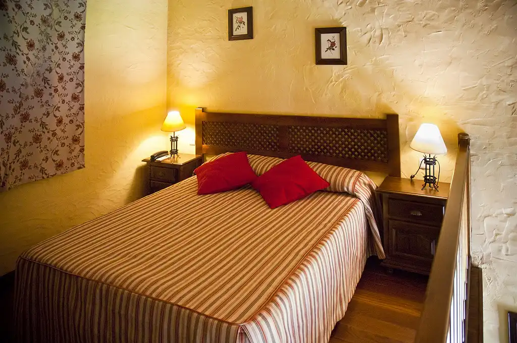 Habitación de Edificio en venta en Aracena