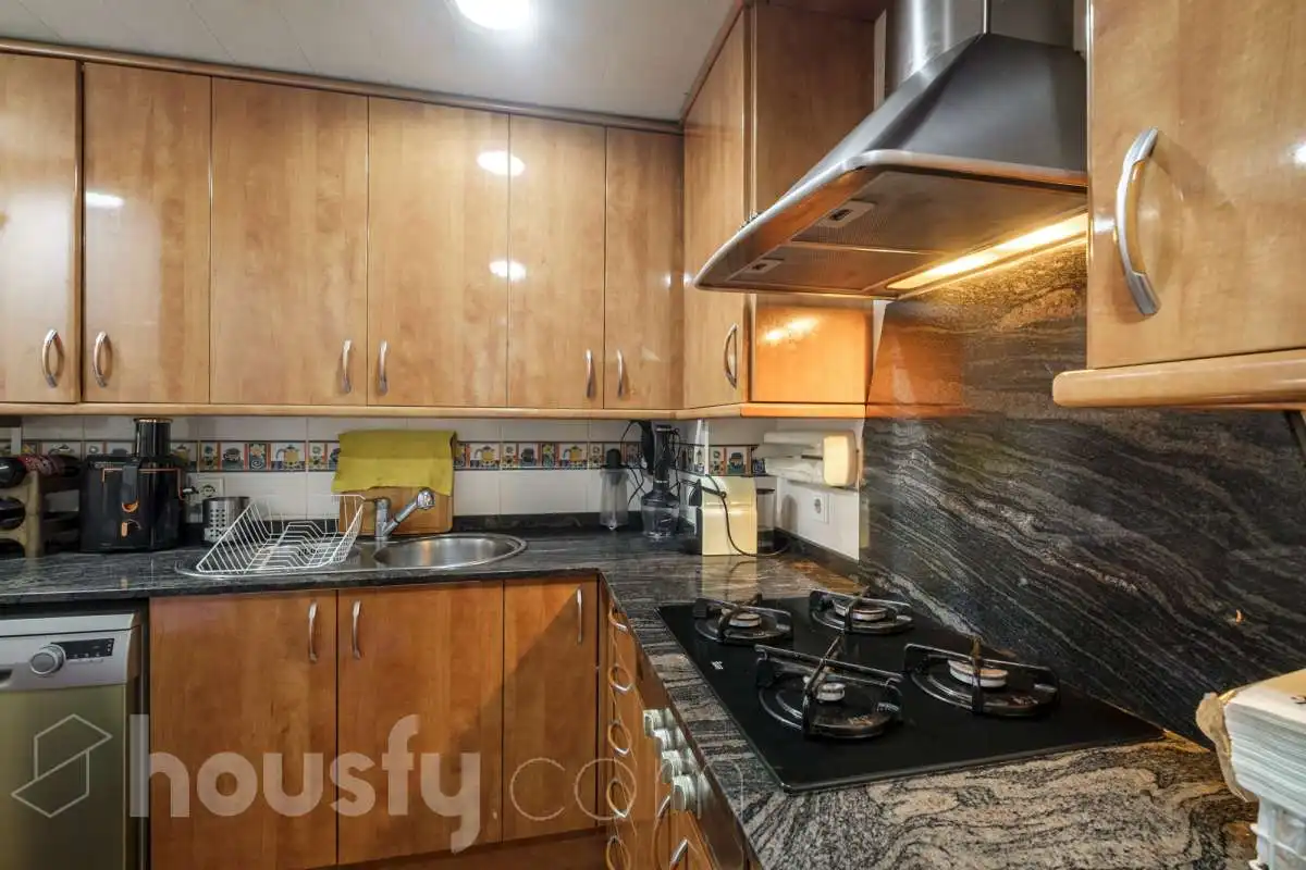 Kitchen of Flat for sale in Sud