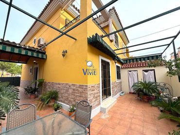 Xalet en venda a Nueva Alcalá
