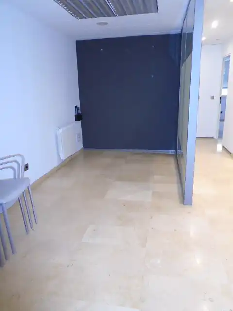 Office space with lift to rent in Calle General Vara de Rey 43, imagen 7