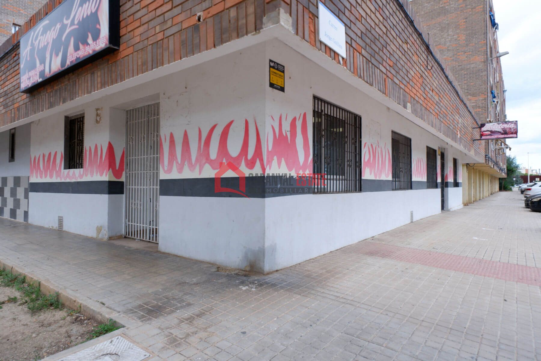 Vista exterior de Local en venda en Sagunto / Sagunt amb Aire condicionat i Moblat