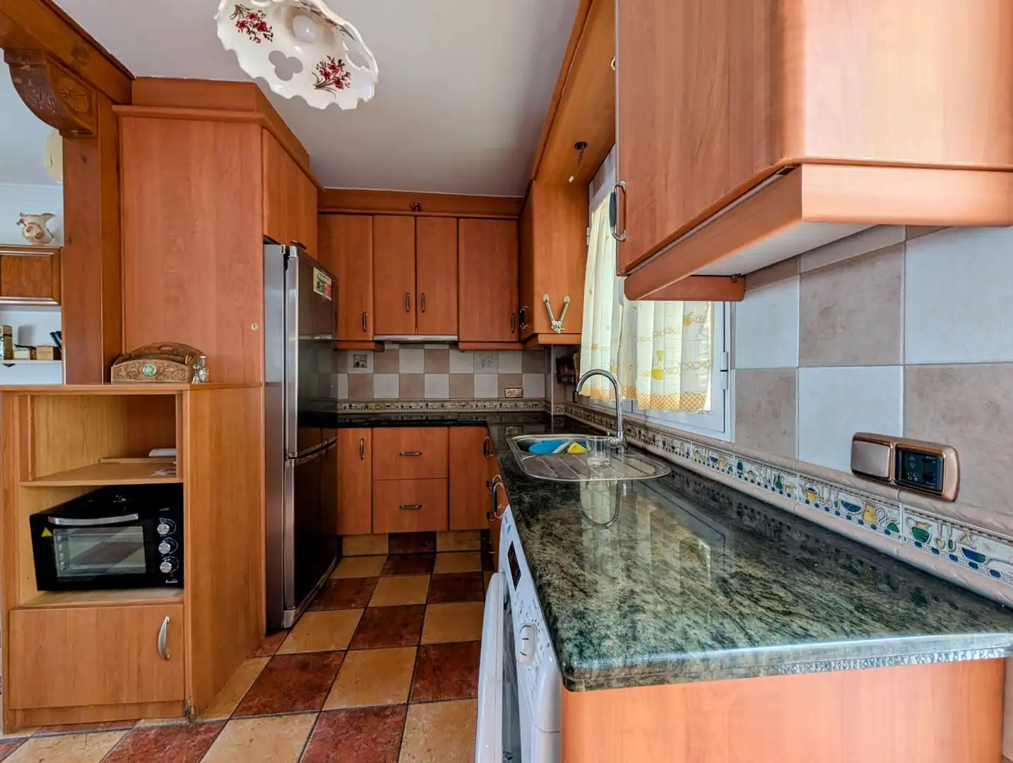 Cuina de Casa o xalet en venda en Loja amb Aire condicionat, Calefacció i Terrassa