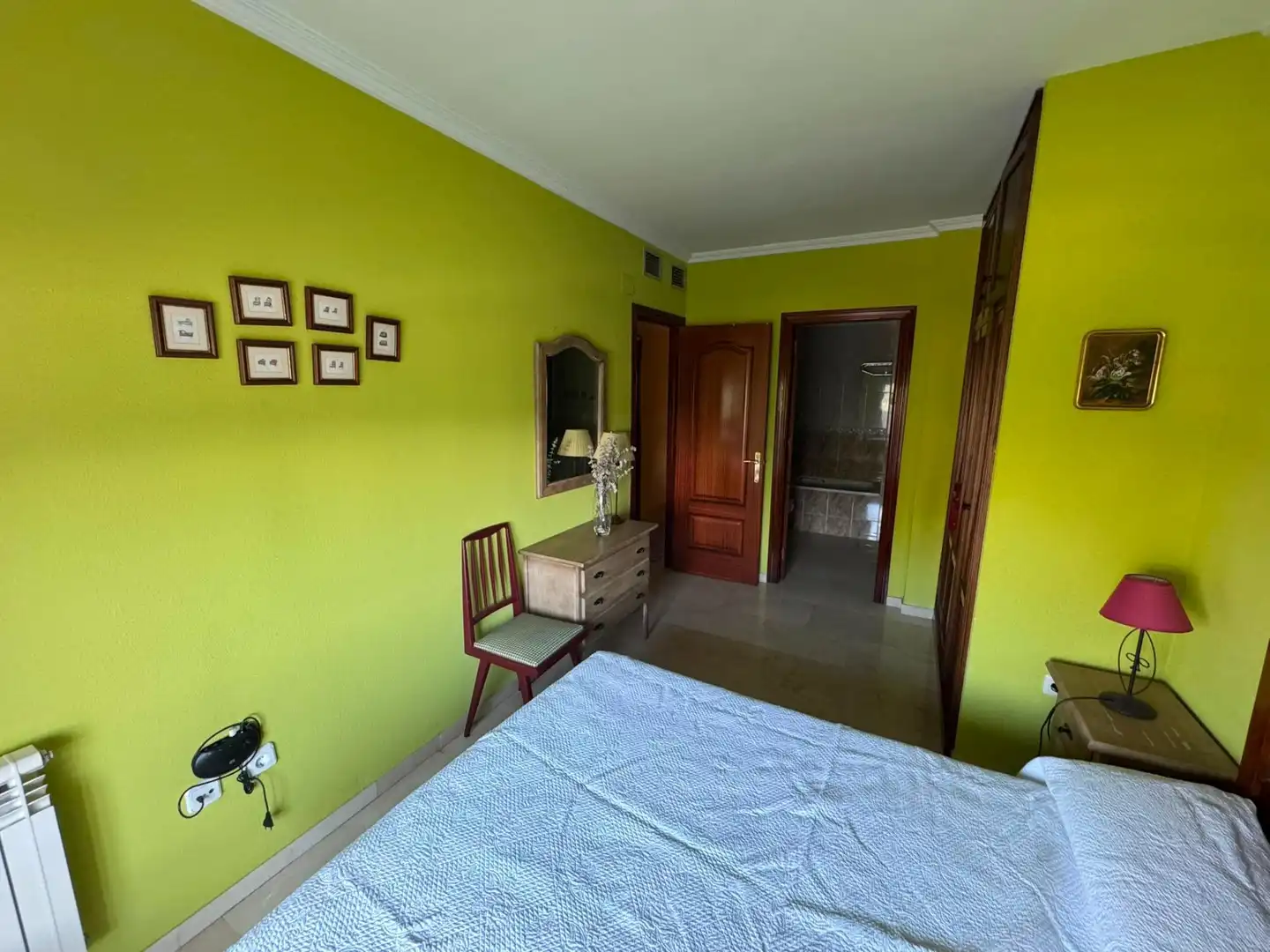 Habitación de Piso de alquiler en Cáceres con Calefacción, Terraza y Amueblado