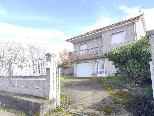 Casa-chalet en Venta en Baltar