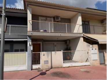 Maison mitoyenne à vendre à COTILLA ANTIGUA